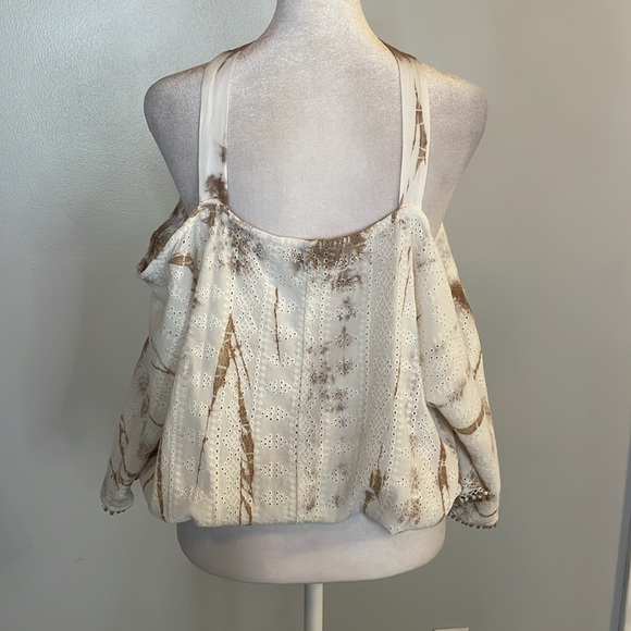 [FLOWERS & ROMANCE] White/Tan Eyelet Knit Blouse - Size Small - Picture 6 of 7